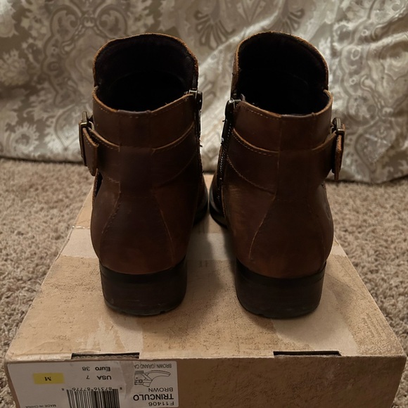 Born Trinculo Distressed Leather Ankle Boots Rich Brown color size 7 - Picture 5 of 6